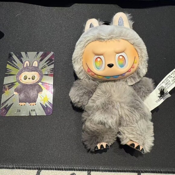 LABUBU The Monsters V3 Big Into Energy ID Secret No box - Picture 2 of 8